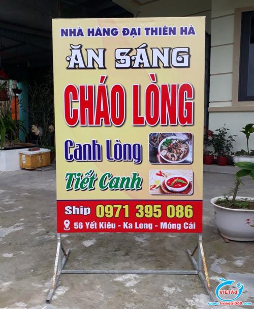 Bảng hiệu hiflex có chân
