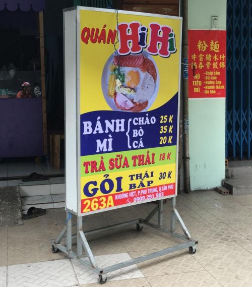 hộp đèn đứng bạt hiflex, 2 mặt chân có bánh xe, giá rẻ
