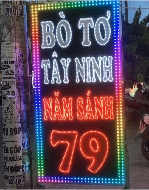 Hộp đèn led ruồi 5ly - viền led ful