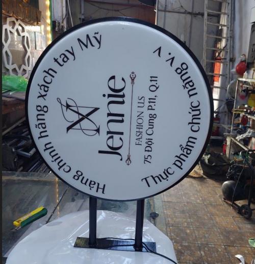 Hộp đèn mica hút nổi tròn dán decal