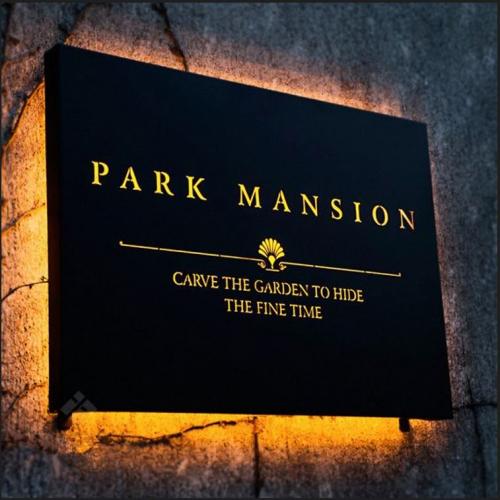 hộp đèn sáng hắc chân ốp tường, đẹp sang trọng