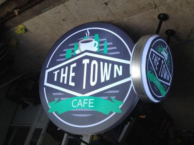 hộp đèn vẫy mica hút nổi 1 mặt giá rẻ