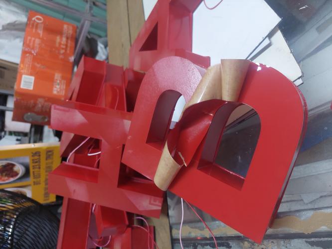  Chữ mica nổi khối có đèn led